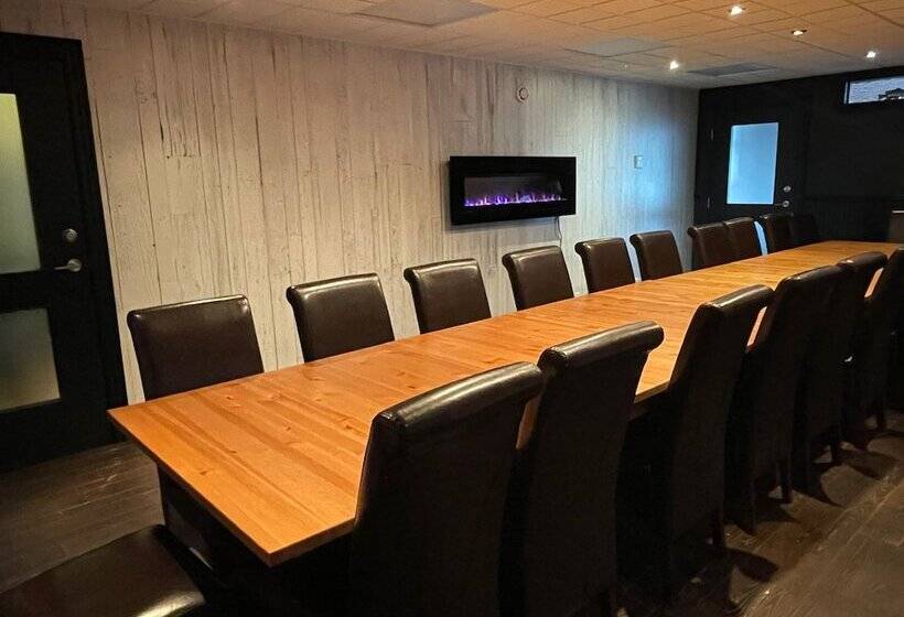 בית מלון כפרי Auberge Le Caribou