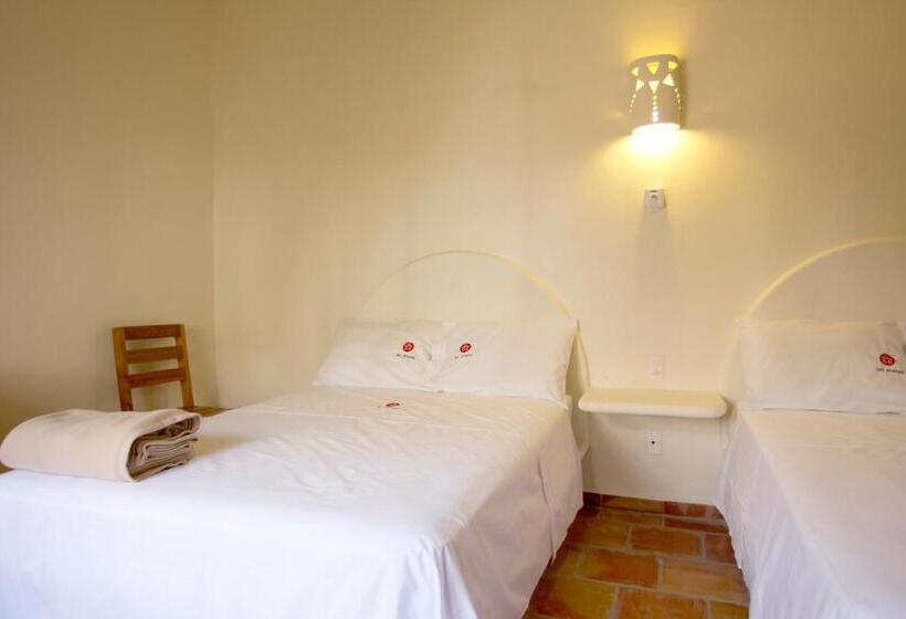 Отель Bungalows Las Arenas