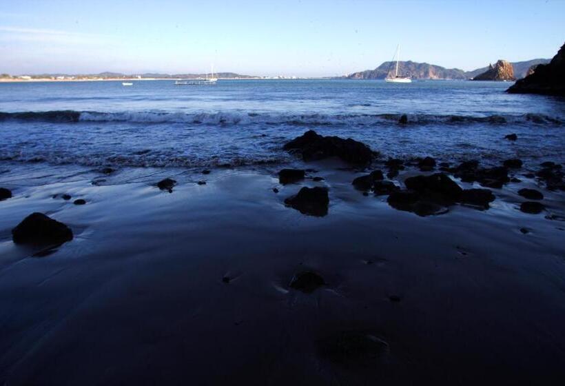 Отель Bungalows Las Arenas