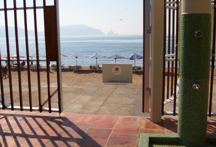 Отель Bungalows Las Arenas