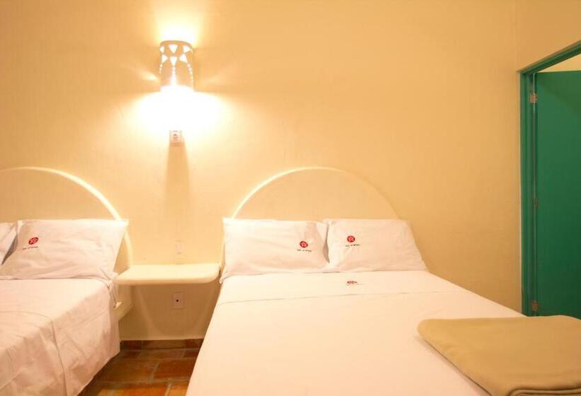 Отель Bungalows Las Arenas