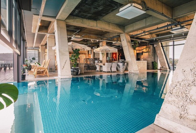 Hotel Tropical Hideaway