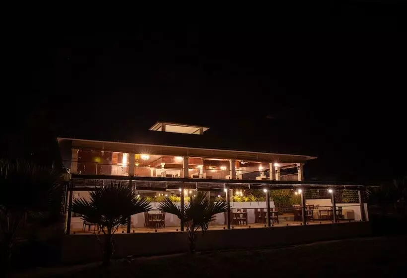 Hotelli Tuskers Hill By Poppys Anaikatti