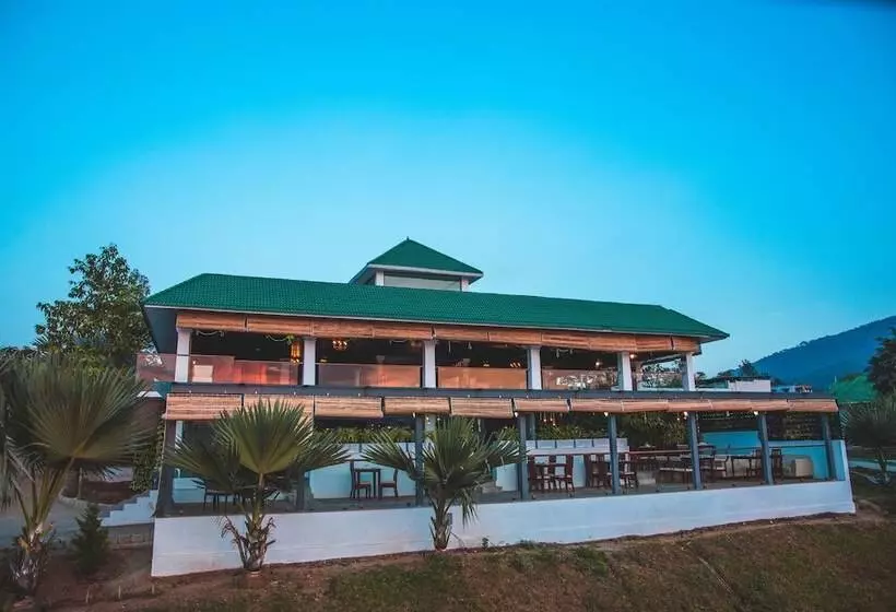 Hotelli Tuskers Hill By Poppys Anaikatti