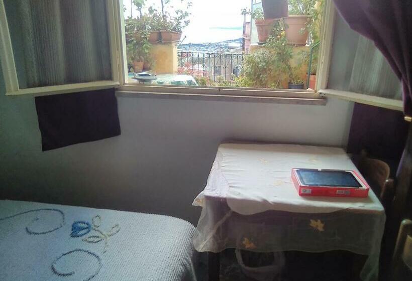 Pensjonat Room In Guest Room   Single Room With Shared Bathroom