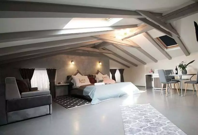 پانسیون Alessio Premium Rooms Quadruple No 7