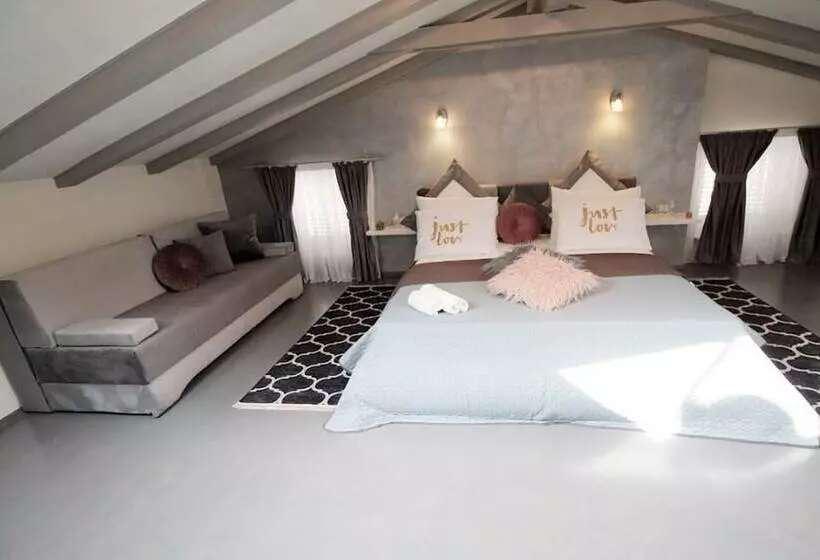 پانسیون Alessio Premium Rooms Quadruple No 7