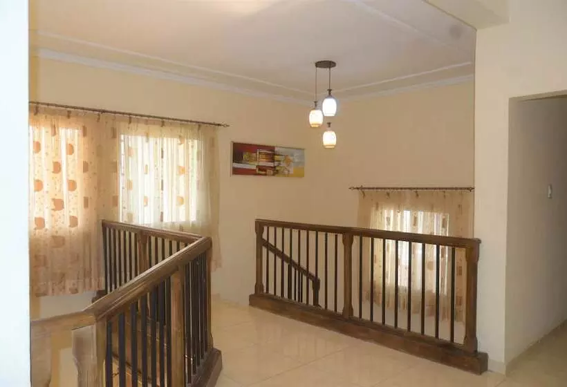 پانسیون Bojelene Guest House