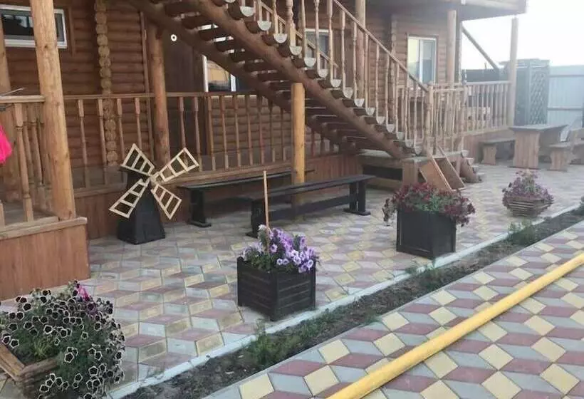 Majatalo Guest House Semeyniy