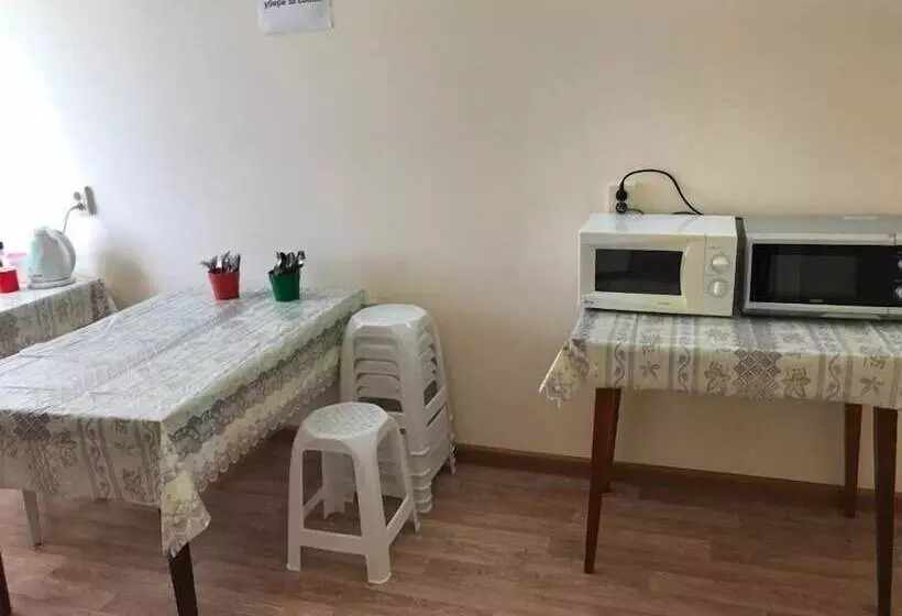 Majatalo Guest House Semeyniy