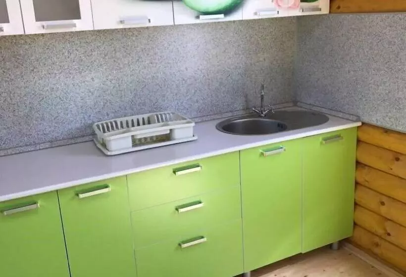 Majatalo Guest House Semeyniy