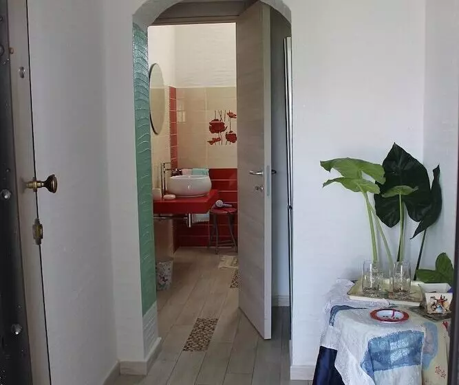 ペンション Room In Guest Room   S Olivariu Village Affittacamere   King Room With Garden View 2