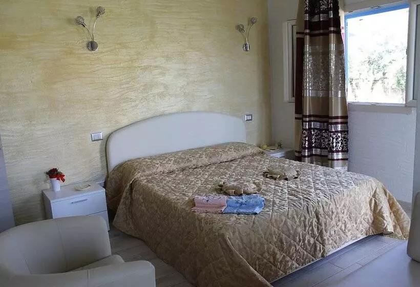 ペンション Room In Guest Room   S Olivariu Village Affittacamere   King Room With Garden View 2