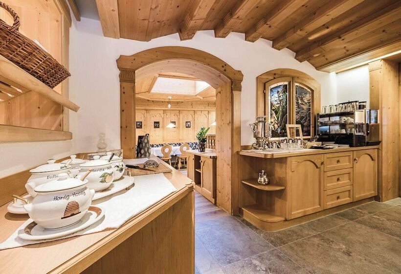 ベッドアンドブレックファースト Andre Arnold   Boutique Pension