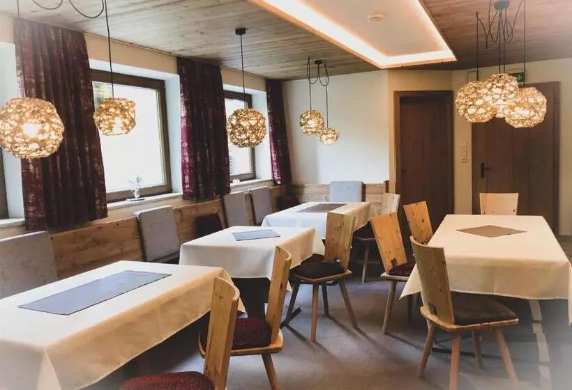 مبيت وإفطار Das Luggi Appartements