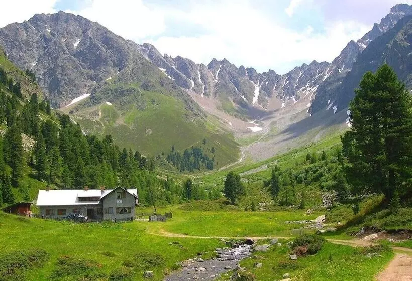 Bed and Breakfast Gasthof Falkeis
