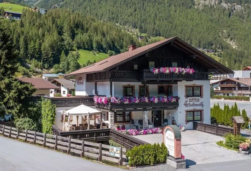 تختخواب و صبحانه Pension Edelweiss