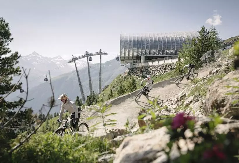 تختخواب و صبحانه Pension Edelweiss