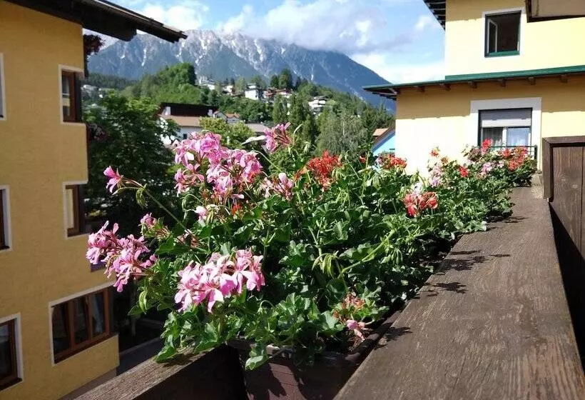 ベッドアンドブレックファースト Pension Weirather