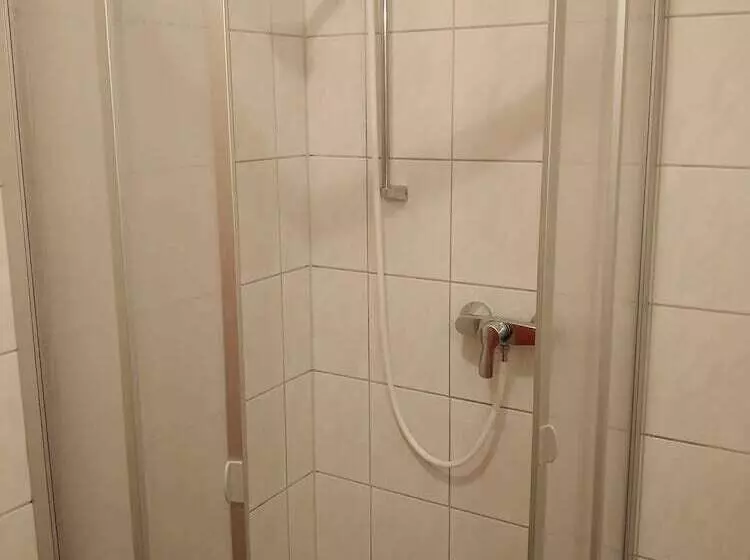 ベッドアンドブレックファースト Pension Weirather