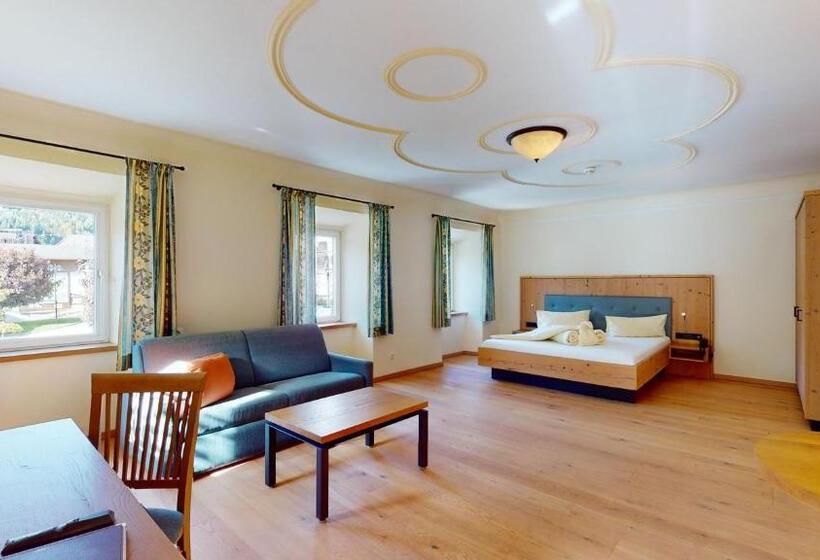 تختخواب و صبحانه Daxer