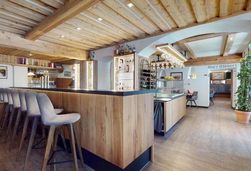 تختخواب و صبحانه Daxer