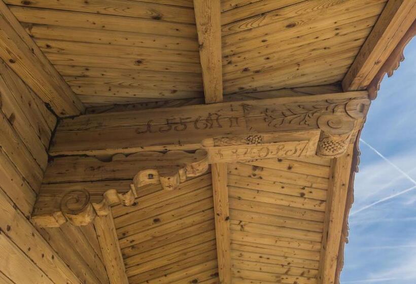 تختخواب و صبحانه Daxer