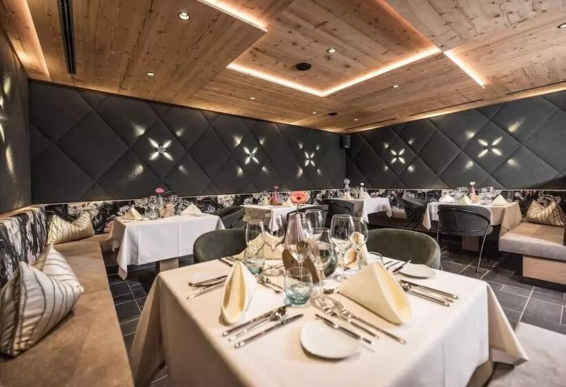 ホテル 4s Galtenberg Resort