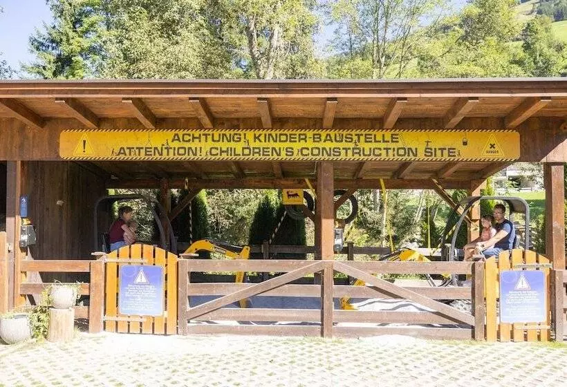 ホテル 4s Galtenberg Resort