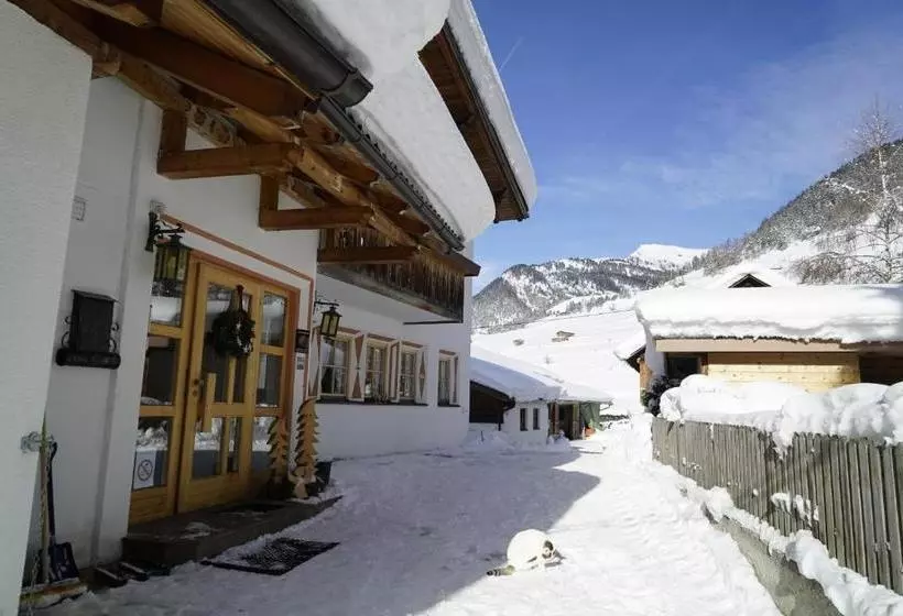 Отель Rosenhof  Premium Apartments & Erlebnisbauernhof