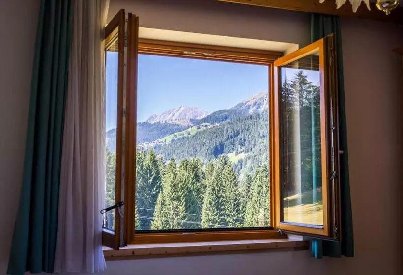 Отель Gasthof Pension Waldfriede