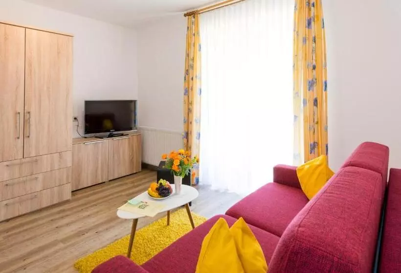 Отель Gasthof Pension Waldfriede