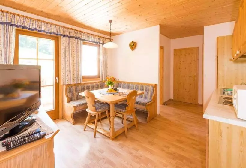 Отель Gasthof Pension Waldfriede