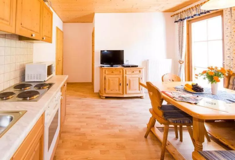 Отель Gasthof Pension Waldfriede