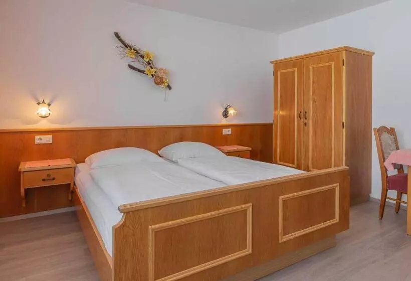 Отель Pension Bartlhof