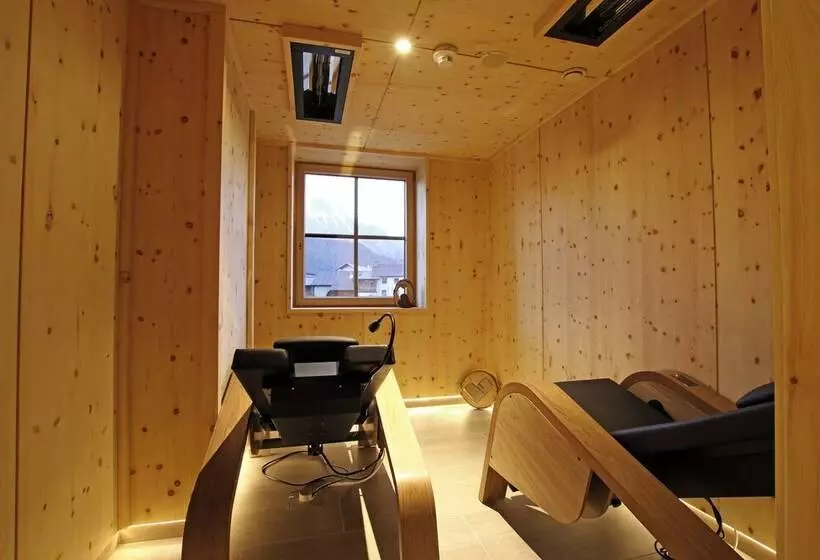 Otel Schwarzer Adler