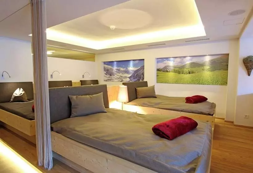 Otel Schwarzer Adler