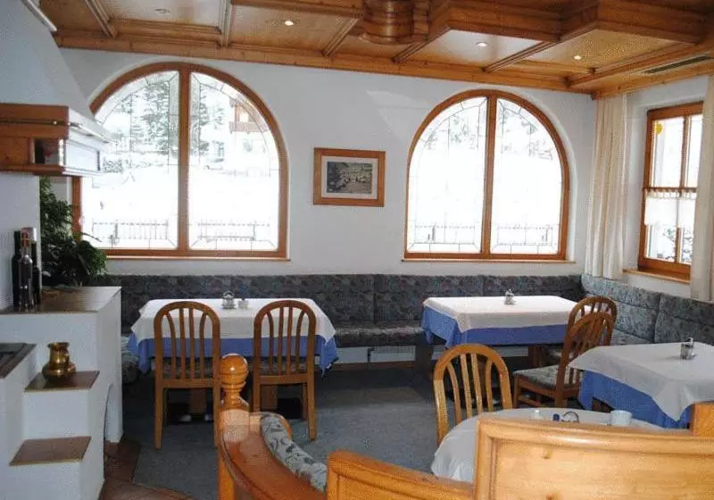 酒店 Sonnenhof Apartments & Zimmer