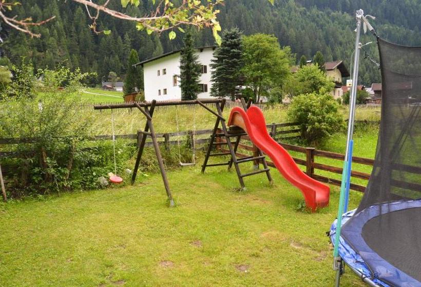 ホテル Sonnenhof Apartments & Zimmer