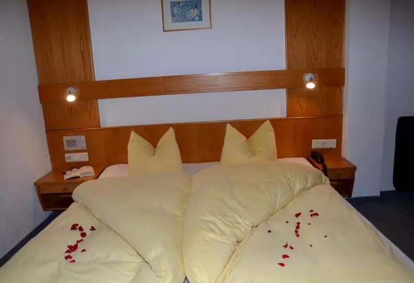 酒店 Sonnenhof Apartments & Zimmer