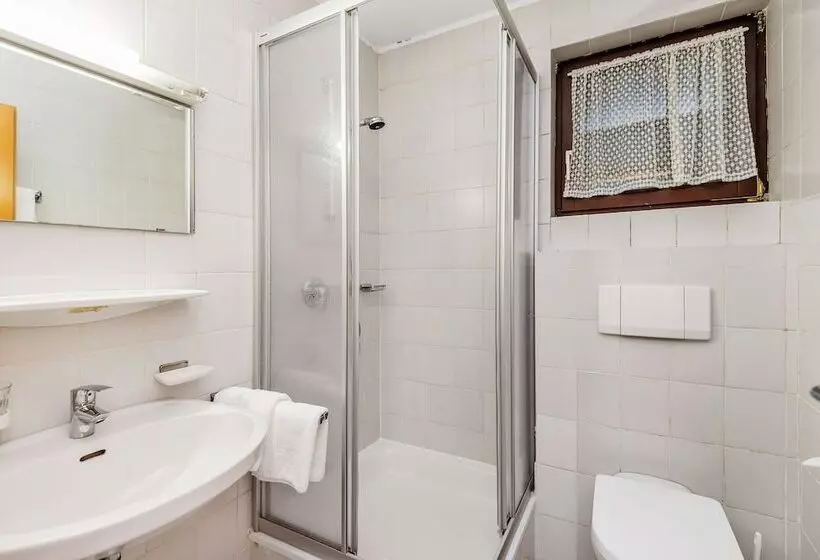 호텔 Sylvia By Skinetworks