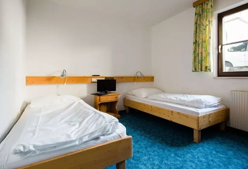 호텔 Sylvia By Skinetworks