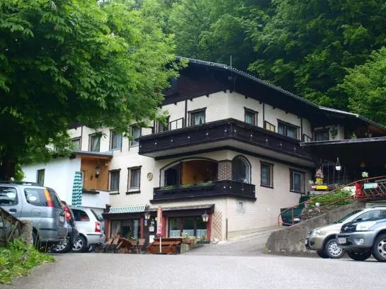 Отель Windhager Kores