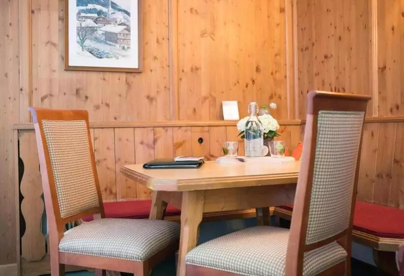 בית מלון כפרי Zur Post