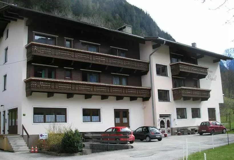 ペンション Gästehaus Pendl