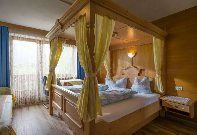 ペンション Gästehaus Pendl