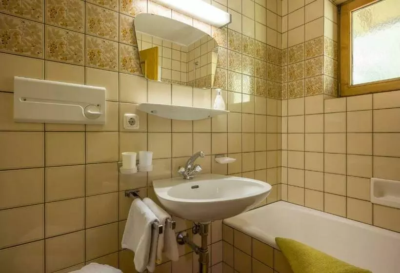 ペンション Gästehaus Pendl