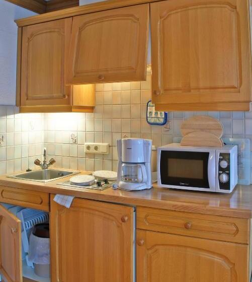 بنسيون Gästehaus Resi