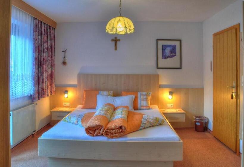 بنسيون Gästehaus Resi