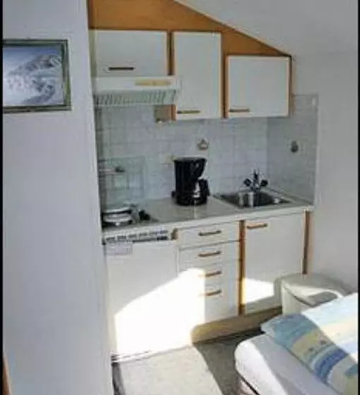ペンション Gästehaus Resi